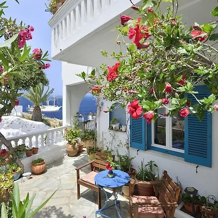 Nazos 1 Hotel 2*